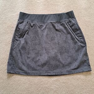 Eddie Bauer Skort Floral Print Grey Women's Size 12 Stretch Neutral Skort